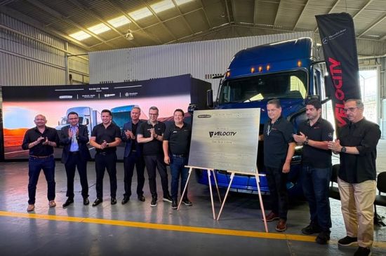 Daimler Truck suma 27 bahías de servicio